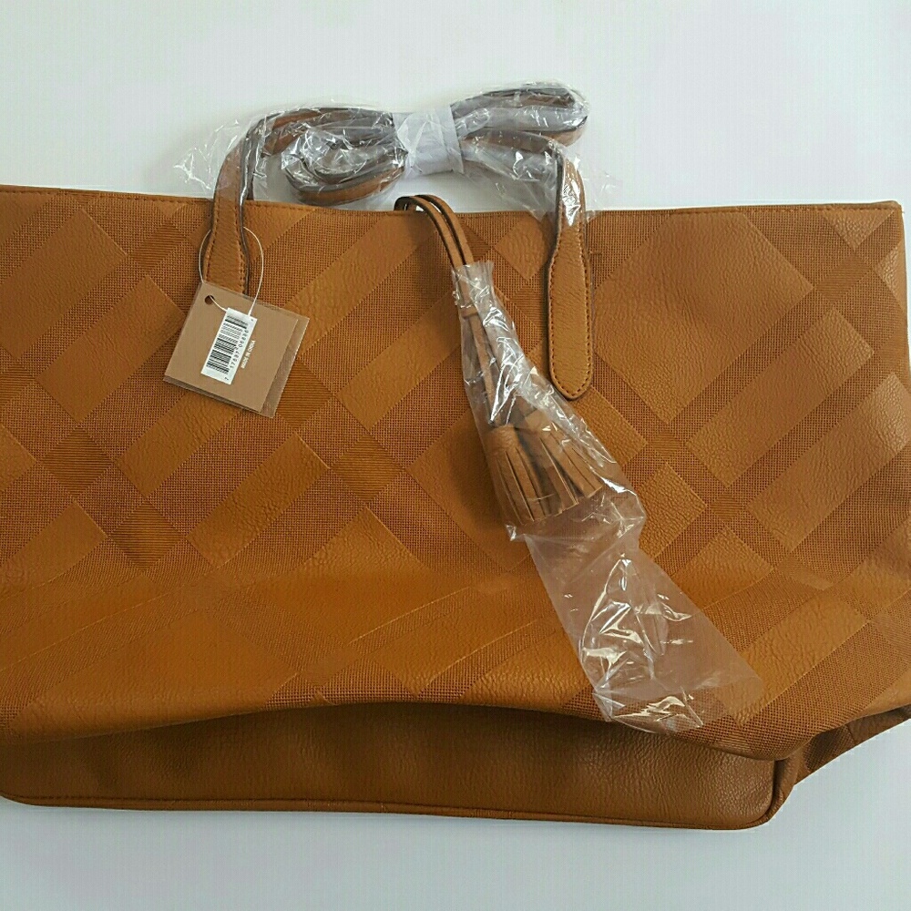 Tan oversize shoulder bag